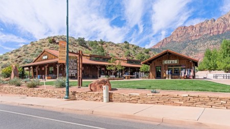 Hoodoos General Store, Deli, Ice Cream and Gift Shop